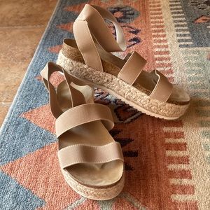 NWT ESPIRIT espadrilles - size 8